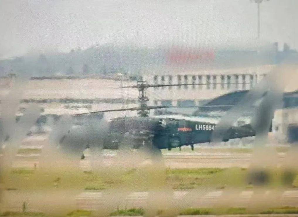 军迷圈疯传！俄罗斯卡-52M涂上了中国陆军涂装？发生了什么？